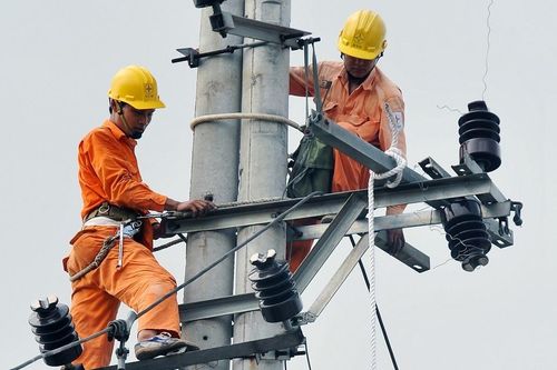 Trình phương án giá điện trước 25/10, EVN Hà Nội đổi lịch chốt số công tơ điện