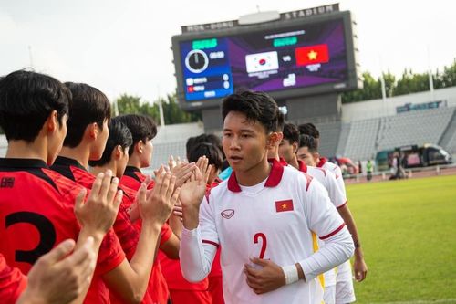 U18 Việt Nam thua U18 Hàn Quốc 0-2