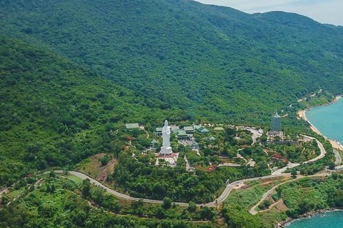 Mưa xối xả, Đà Nẵng phong tỏa toàn bộ đường lên bán đảo Sơn Trà