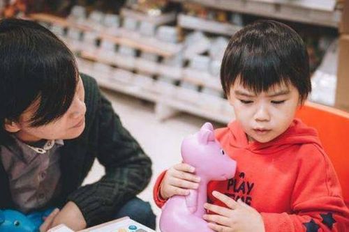 Dạy con cách tiêu tiền: Than khóc về nghèo đói có phải cách?