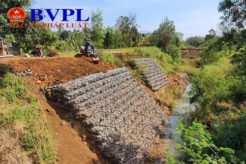 Kênh thủy lợi đầu tư hơn 14 tỉ đồng... rồi bỏ hoang ở Đắk Lắk