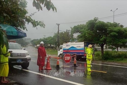 Phương tiện đã lưu thông bình thường qua đèo Hải Vân