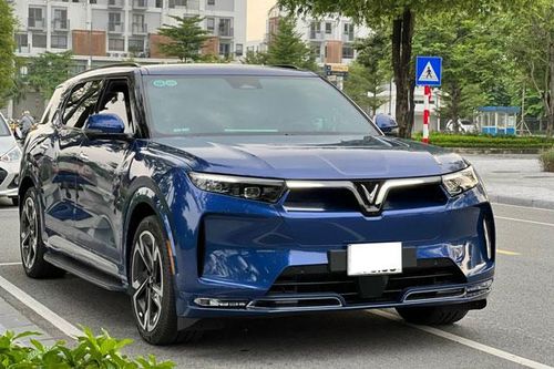 VinFast VF9 'siêu lướt' lăn bánh vài nghìn km rao bán lại với mức giá khó tin