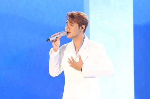 Được nhận xét 'trùm ballad' trong đêm bán kết Vietnam Idol, Lâm Phúc nói gì?