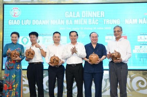 Ấn tượng Chương trình Giao lưu Doanh nhân 3 miền Bắc - Trung - Nam 2023 của VACOD tại Bến Tre