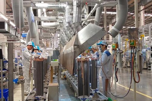 Tái cơ cấu ngành công nghiệp: TP.HCM cần chính sách đột phá và nhân sự chất lượng cao