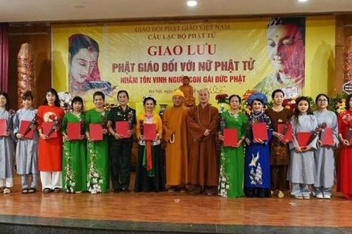 Hà Nội: Chương trình giao lưu 'Phật giáo đối với nữ Phật tử' tại chùa Quán Sứ