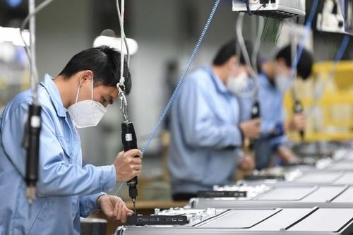 Tốc độ tăng năng suất lao động xã hội tiếp tục 'lỡ hẹn'