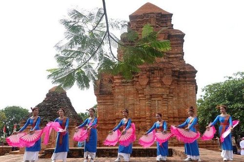Lễ hội Kate 2023: Nét đẹp văn hóa độc đáo của đồng bào Chăm tỉnh Bình Thuận