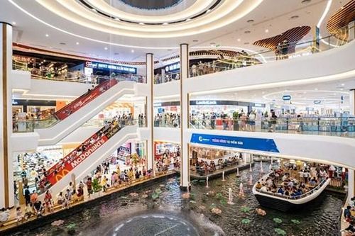 CBRE: Bất động sản bán lẻ tăng trưởng tốt, nhiều 'ông lớn' trong ngành mở rộng thị trường