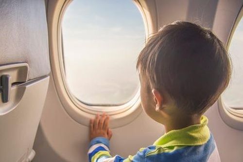 Bé trai 12 tuổi 'chiếm ghế' của hành khách máy bay: Sai sót gây rúng động ngành hàng không