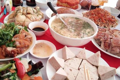 Người dân ở thành thị vẫn đang ăn dư thừa thịt