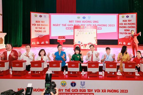 Thường xuyên rửa tay với xà phòng, ngăn chặn sự lan truyền mầm bệnh