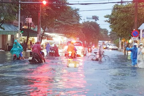 Học sinh Đà Nẵng đi học trở lại từ 17/10