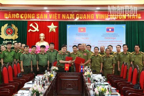 Hội đàm giao ban giữa Công an Sơn La với công an 3 tỉnh nước bạn Lào