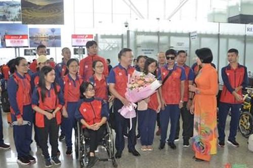 Đoàn thể thao người khuyết tật Việt Nam lên đường tham dự Asian Para Games 4
