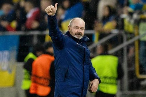HLV Steve Clarke ghi công lao cho cầu thủ và người hâm mộ Scotland
