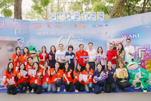 Sôi động đêm hội chào mừng ngày hội truyền thống Ngoại thương FTU'S DAY 2023