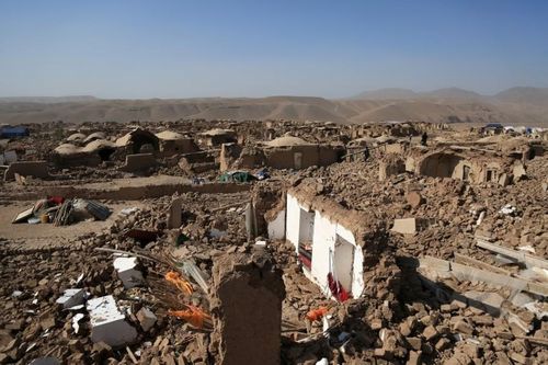 Chùm ảnh Afghanistan kinh hãi hứng một loạt trận động đất liên tiếp