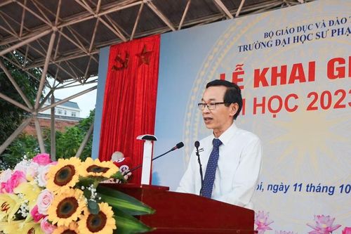 Xin đừng vì gọi 'thời công nghệ số' mà trong bài giảng không còn lời ru của mẹ