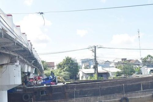 Đồng bằng sông Cửu Long: 'Nghẽn' vận tải thủy