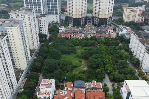 Chủ KĐT mới Trung Văn lo xây nhà bán, đất bãi xe và cây xanh quây tôn nhiều năm