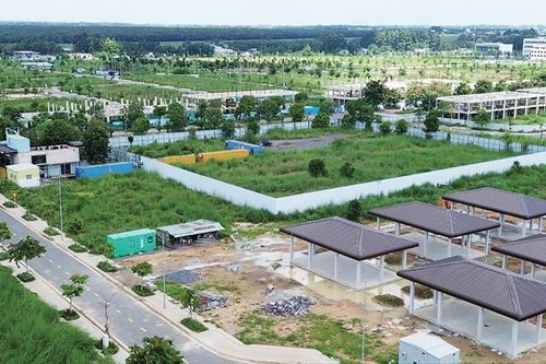 Khách mua Gem Sky World bị nợ xấu, yêu cầu công ty con Đất Xanh Group xử lý