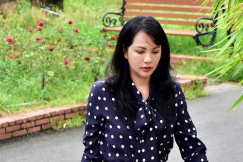 Phía siêu mẫu Ngọc Thúy bất ngờ tố bị lừa dối ly hôn