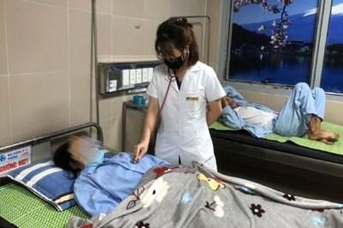 Người phụ nữ ở Thái Bình tử vong sau khi ăn tiết canh lợn