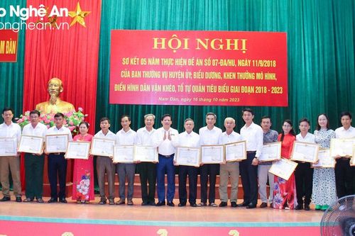 Nam Đàn biểu dương 55 mô hình, điển hình 'Dân vận khéo' và tổ tự quản tiêu biểu