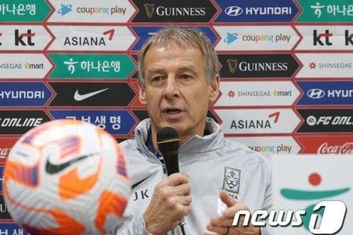 HLV ĐT Hàn Quốc: 'ĐT Việt Nam không yếu'