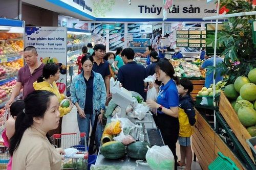 Mùa kinh doanh cuối năm: Tăng tốc kích cầu tiêu dùng