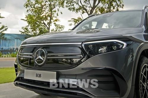 Vấn đề chuỗi cung ứng ảnh hưởng đến doanh số của BMW và Mercedes tại Trung Quốc