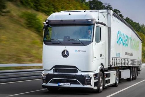 Xe tải điện Mercedes-Benz đi được 500km sau một lần sạc