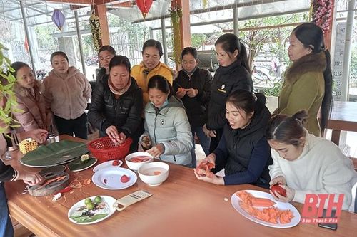 Vai trò nêu gương của cán bộ, đảng viên trong xóa đói, giảm nghèo ở Quan Hóa