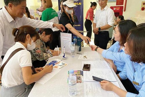 Thị trường lao động cuối năm 2023 khởi săc : Tín hiệu đáng mừng
