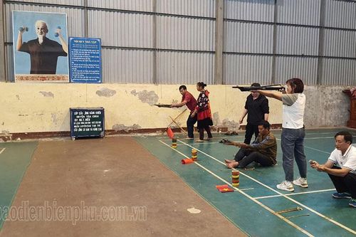 Tủa Chùa khai mạc hoạt động thi đấu thể thao, trò chơi dân gian