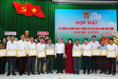 Họp mặt kỷ niệm 93 năm Ngày thành lập Hội Nông dân Việt Nam