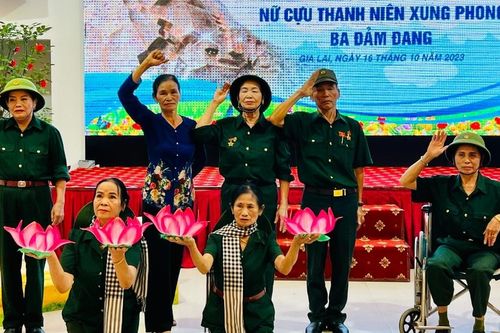 Đội thi huyện Chư Sê đạt giải A tại hội thi 'Nữ cựu Thanh niên Xung phong ba đảm đang'