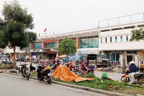 Giảm thiểu sử dụng sản phẩm nhựa dùng một lần và túi ni lông khó phân hủy tại các điểm chợ