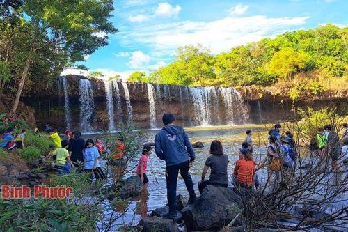 Để du lịch Bình Phước cất cánh