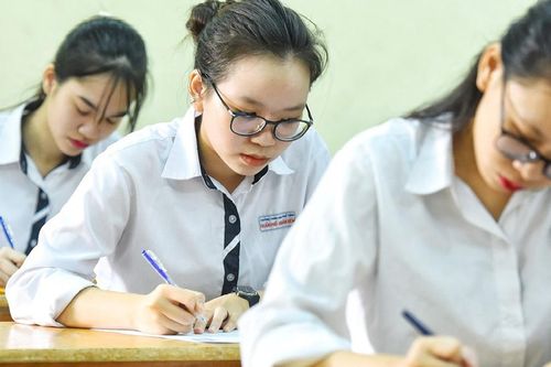 Đề xuất chỉ thi tốt nghiệp 2 môn bắt buộc