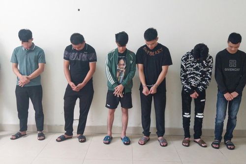 Bắt giữ nhóm đối tượng mua bán tài khoản ngân hàng
