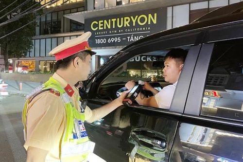 Lái xe ở Hà Nội quen dần 'đã uống rượu bia, không lái xe' (bài 1)