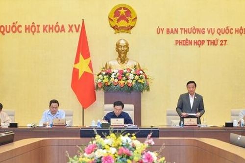 Cải cách tiền lương đi liền với nâng cao chất lượng, trách nhiệm đội ngũ cán bộ