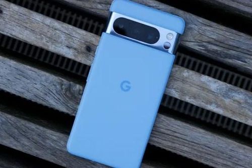 Quên ngay iPhone 15 'bình mới rượu cũ' đi, chiếc điện thoại xanh như ngọc này mới thực sự đáng mua vì quá đẹp!