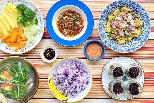 Thực đơn mâm cơm 6 món vừa phòng ngừa loãng xương, bổ máu lại làm đẹp da, rất phù hợp với mùa thu này