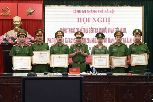 Chủ tịch Hà Nội thưởng nóng tập thể, cá nhân bắt đối tượng giết người, phi tang xuống sông Hồng