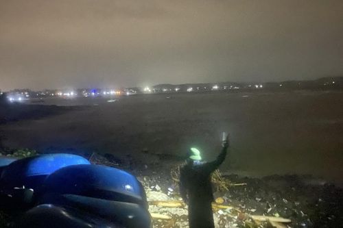 Quảng Ngãi: Trắng đêm tìm kiếm ngư dân mất tích