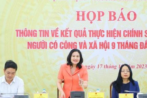 Thị trường lao động tiếp tục đà phục hồi